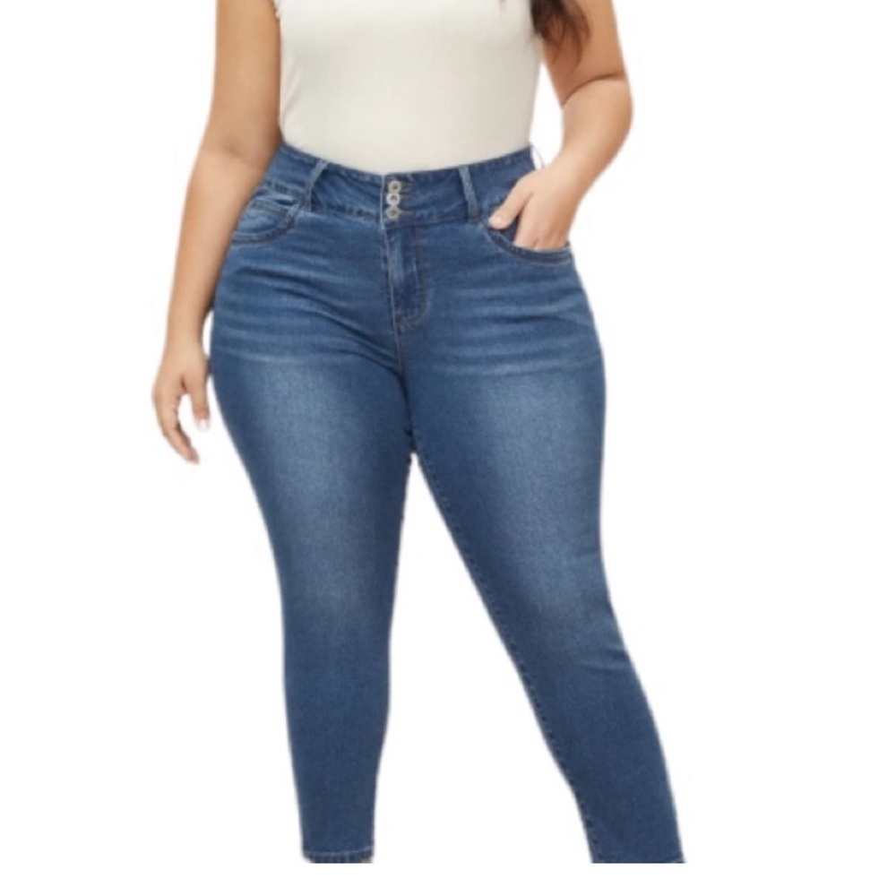 Bloomchic Medium Wash Slim Jeans - Picture 4 of 6